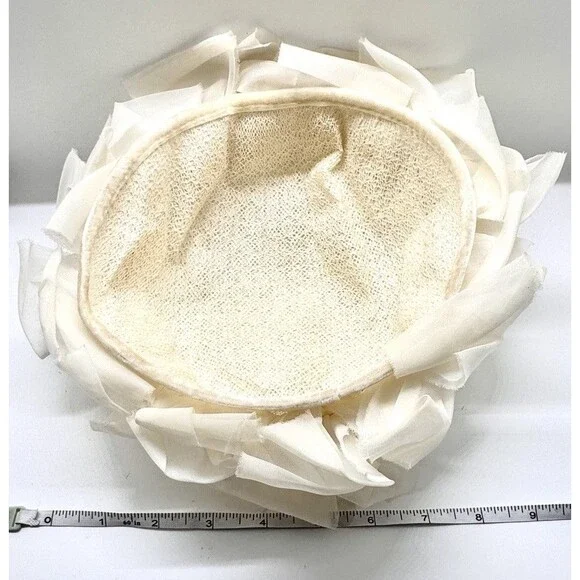 Vintage 1960s Union Made Cream Pillbox Hat Floral Petal Cocktail Church Derby - Picture 13 of 13